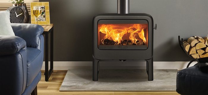 ドブレ(Dovre)鋳物薪ストーブのある暮らし(写真:Dovre)