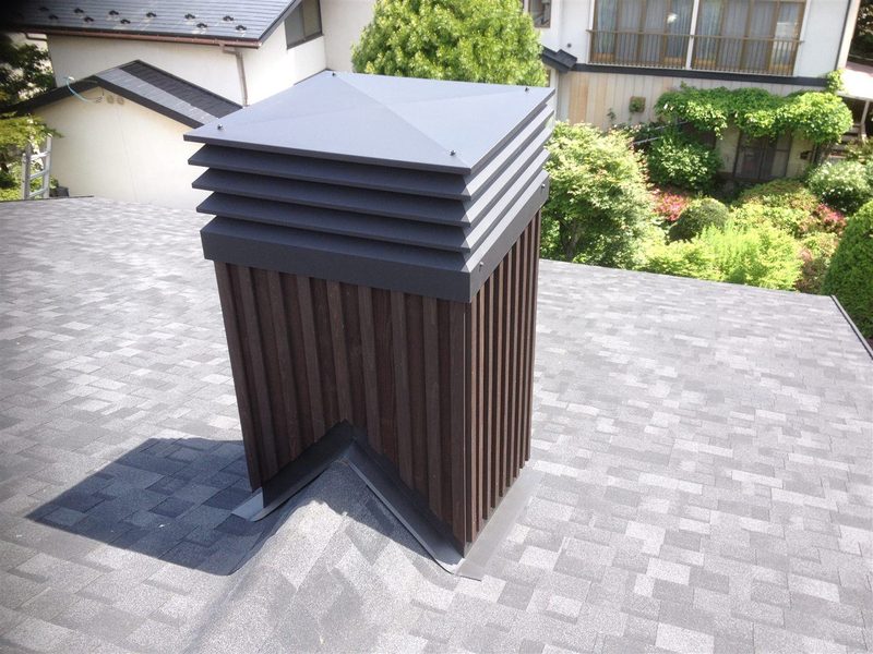 木製ルーバー囲いのチムニー造作(笠木・板金仕上げ)