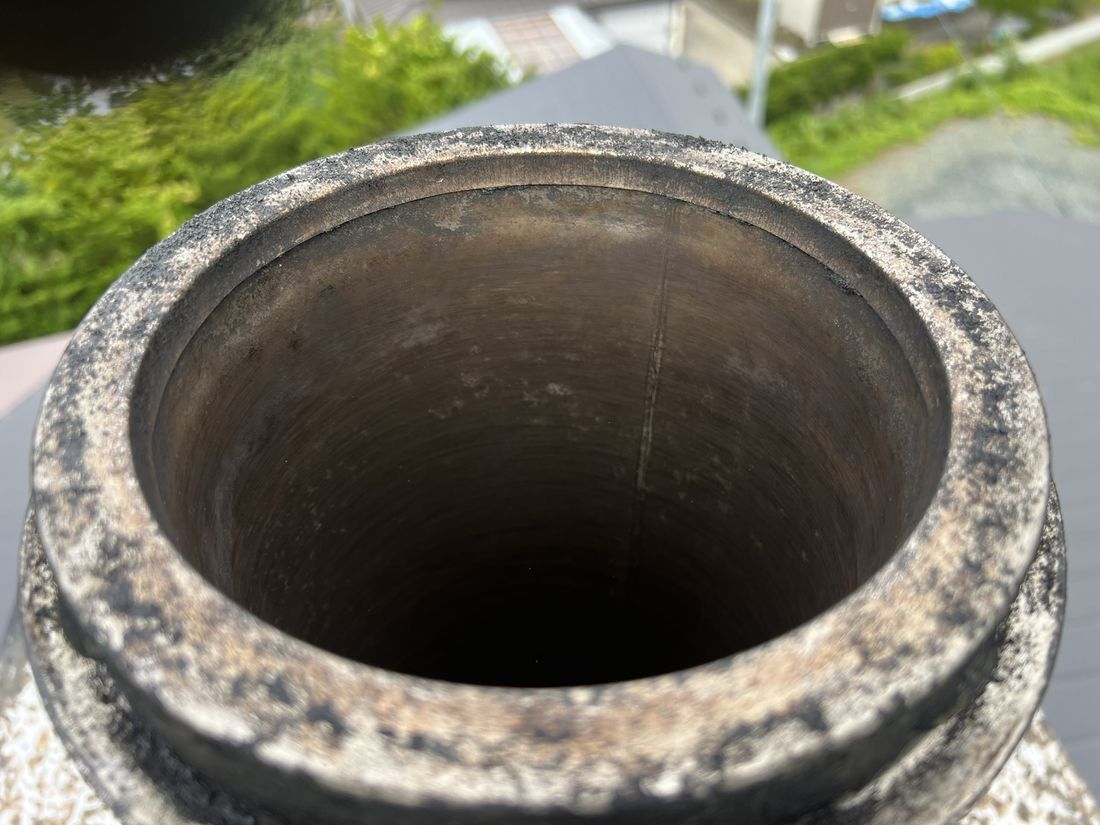 トップを外して開口部を確認
