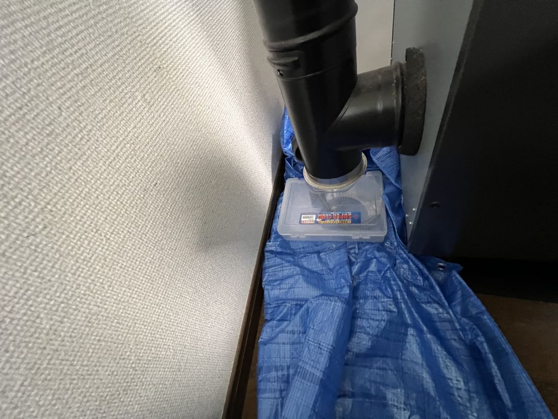 取り外した送風ファン（モーター）