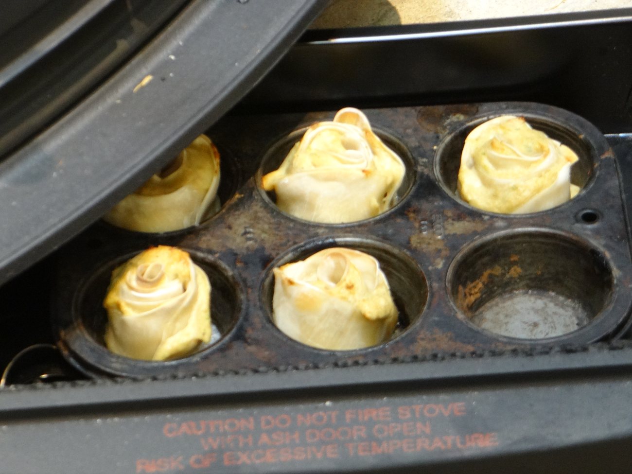 薪ストーブのオーブンで焼いたパイ(写真:D'STYLE)