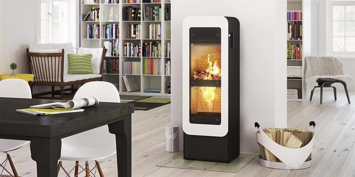 RAIS Bionic Fire スリムなタワー型薪ストーブ